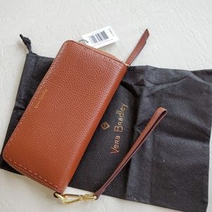 LOWEST PRICEVera Bradley Accordian Wallet Wristlet